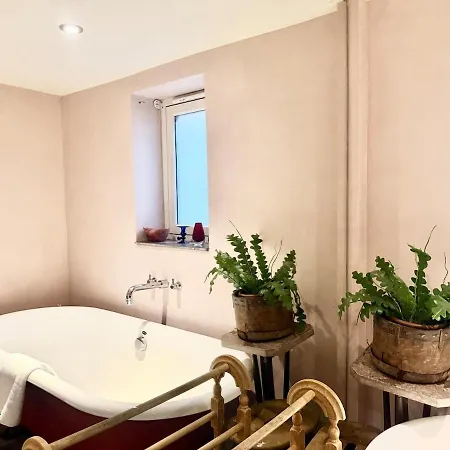 Samuels Den - Unique 1 Bed With Brunel Heritage * Bristol