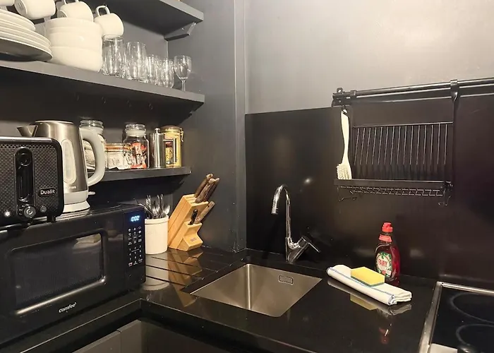 Samuels Den - Unique 1 Bed With Brunel Heritage *